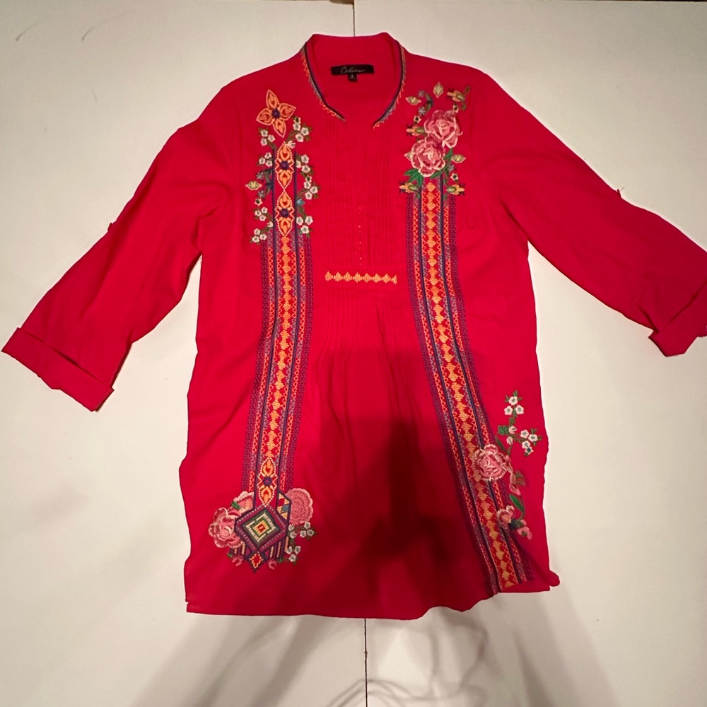 Calessa Red/Multicolored Embroidered Floral Cotton/Linen Boho V-Neck Top NWT‎ S